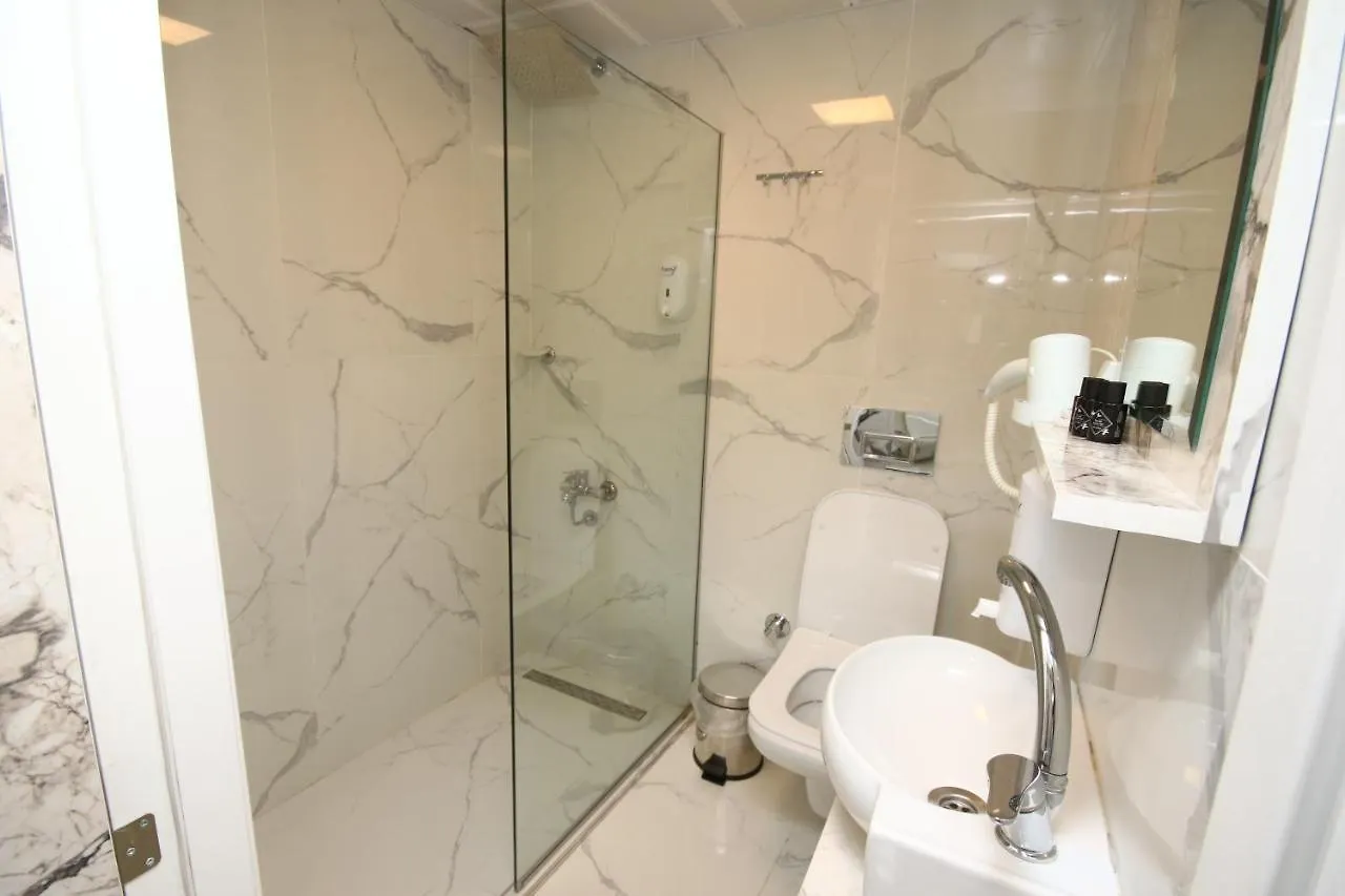 Hotel Ren Plus Suites Istanbul